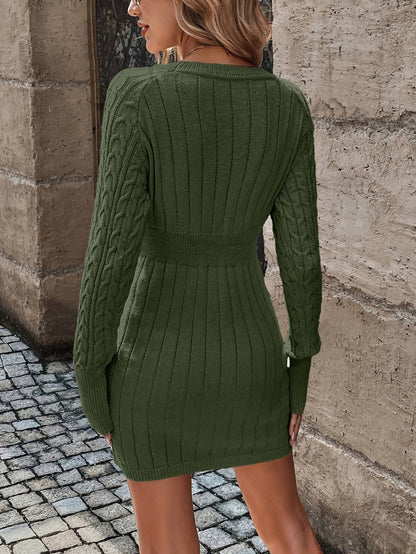 Demi — Kabelgebreide sweaterjurk